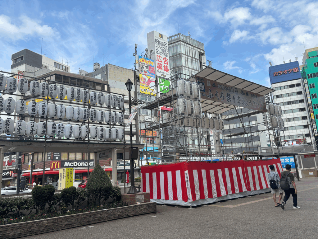 池袋駅前の写真